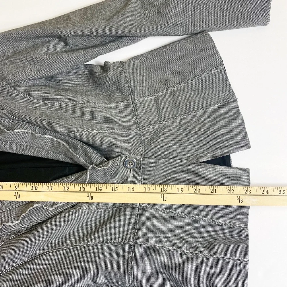 White House Black Market Gray Tailored Blazer Career Work Cute Sleek Casual Sz2